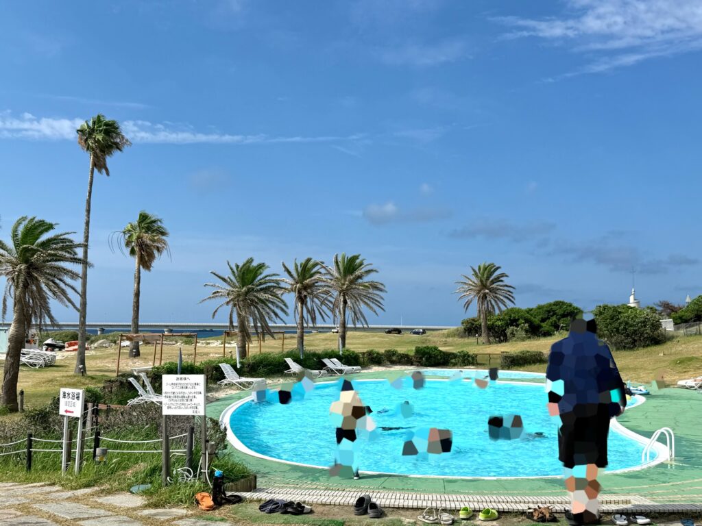 ホテル西長門リゾートのプールと海水浴場