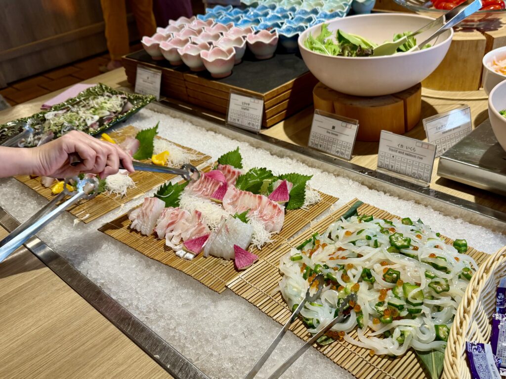 ホテル西長門リゾートのレストラン「ベルヴェデーレ」の夕食ビュッフェ