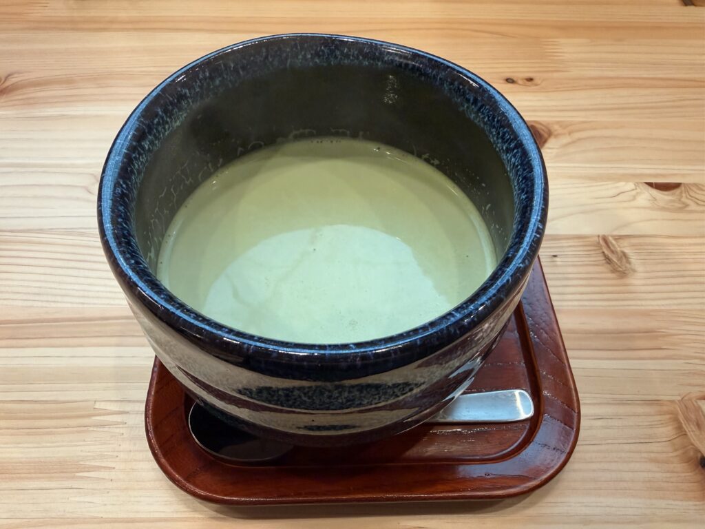 コメダ和喫茶おかげ庵の抹茶オーレ